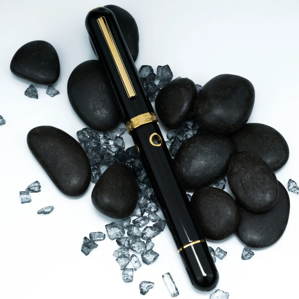 Nahvalur Nautilus Cephalopod Gold Ebonite Fountain Pen